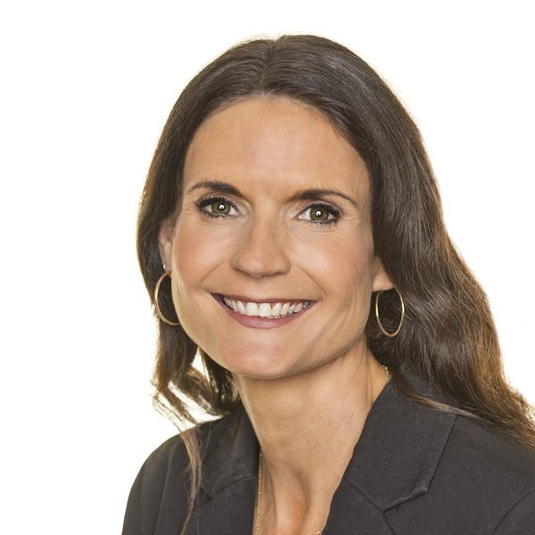 Kathy Lundy, Principal